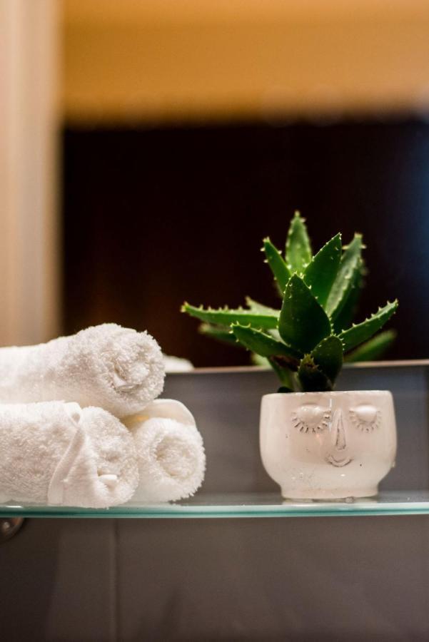 Athens Gem Bed and Breakfast Buitenkant foto